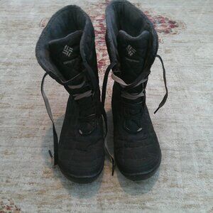 Barely Worn Columbia Black Outdoor Boots Size 7.5